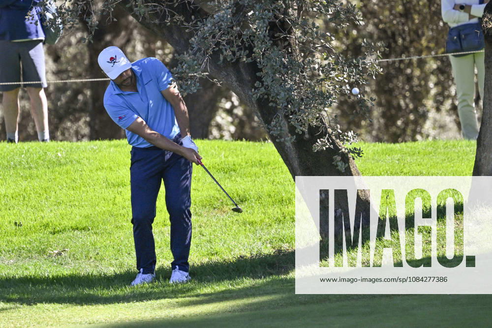 ADRIAN OTAEGUI of United Arab Emirates hitting the ball out of the rough during the Open de Espao±a presented by Madrid at Club de Campo Villa de Madrid on October 09, 2026 in Madrid, Spain. Open GOLF De Spain Presented By Madrid - 10.09.26 (Second Day) - ZUMAc312 20261009_zsp_c312_203