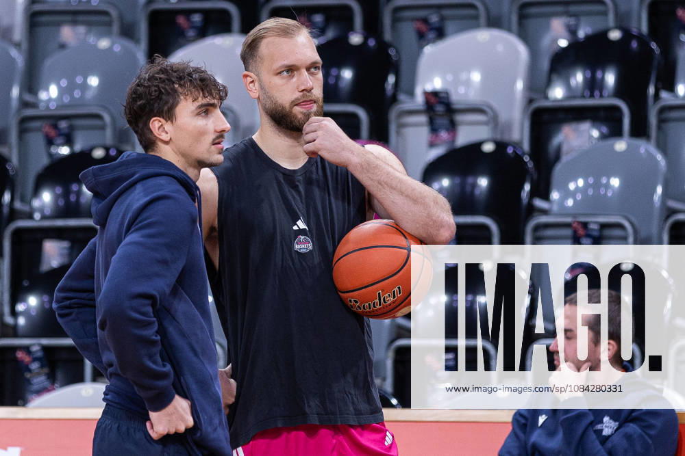 EasyCredit Basketball Bundesliga, Telekom Baskets Bonn vs. Science City Jena, October 9, 2026 Old acquaintances: Kristofer Krause (Science City Jena, 36) and Melvin Jostmann (Telekom Baskets Bonn, 12) easyCredit Basketball Bundesliga, Telekom Baskets Bonn vs. Science City Jena, October 9, 2026, Telekom Dome Bonn