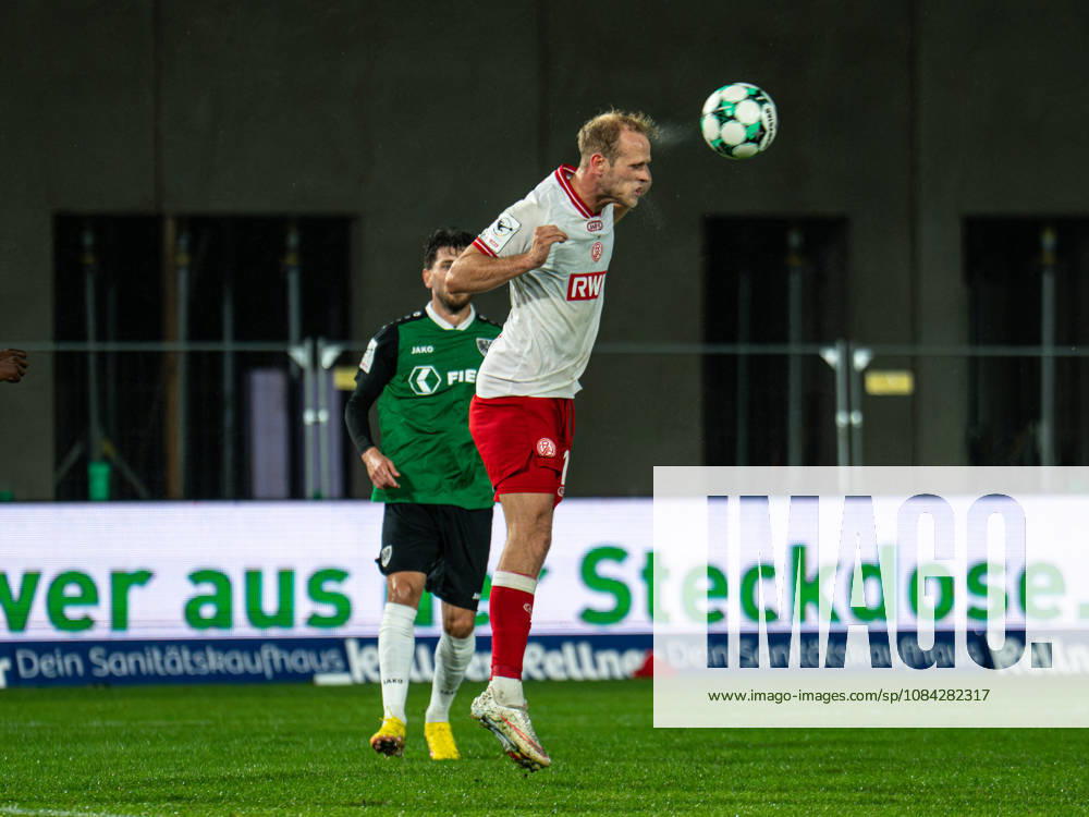 3rd Division, Matchday 8, SC Preußen Münster vs. Rot Weiss Essen at the LVM Preußenstadion; Lucas Brumme (Essen) heads the ball away. IMPORTANT NOTICE: In accordance with DFB and DFL regulations, it is prohibited to use or allow the use of photographs taken in the stadium and or during the game in the form of sequential images and or video-like photo series