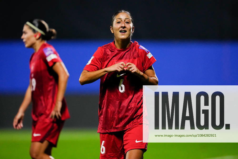 Turkiye v Slovenia - FIFA Womens World Cup 2027 European Qualifiers Play-offs Round 1: First Leg ISTANBUL, TURKEY - OCTOBER 9: Selen Altunkulak of Turkiye celebrates after scoring her team s third goal during the FIFA Women s World Cup 2027 European Qualifiers Play-offs Round 1 First Leg between Turkiye and Slovenia at Pendik Stadyumu on October 9, 2026 in Istanbul, Turkey. Istanbul Pendik Stadyumu Turkey