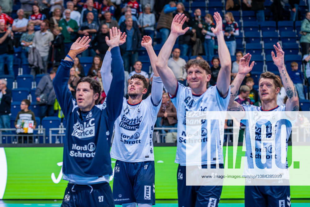 Marko Grgic, SG Flensburg Handewitt, No. 17 (left), TSV Hannover Burgdorf (green) vs. SG Flensburg Handewitt (blue) on Matchday 8 of the 2026–2027 season in the Opel Handball Bundesliga on October 9, 2026, ZAG Arena Hannover, GER,