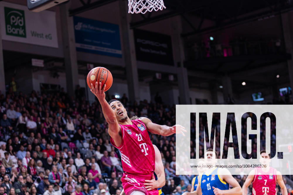 EasyCredit Basketball Bundesliga, Telekom Baskets Bonn vs. Science City Jena, October 9, 2026: Joel Aminu of Telekom Baskets Bonn scores 21 points under pressure. easyCredit Basketball Bundesliga, Telekom Baskets Bonn vs. Science City Jena, October 9, 2026, Telekom Dome Bonn