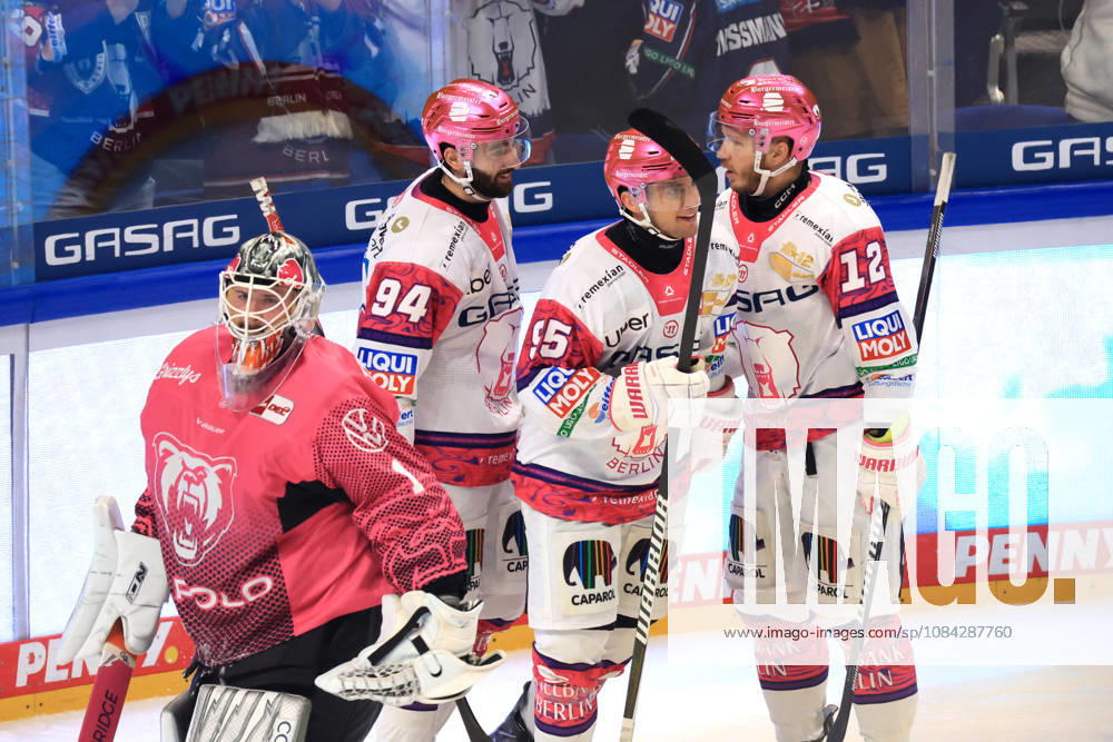 DEU, GER, Ice Hockey, Match Day, 2026–27 Season, Berlin, Eisbären Berlin vs. Grizzly Wolfsburg 1–0 (goal by Frederik Tiffels), Eisbären Berlin 95, Eisbären Player Circle, Celebration, cheering, joy, happiness, happy, positive emotions, Dustin Strahlmeier, Grizzly Wolfsburg 1, nordphoto GmbH, Engler, City, Über Arena, State, Country