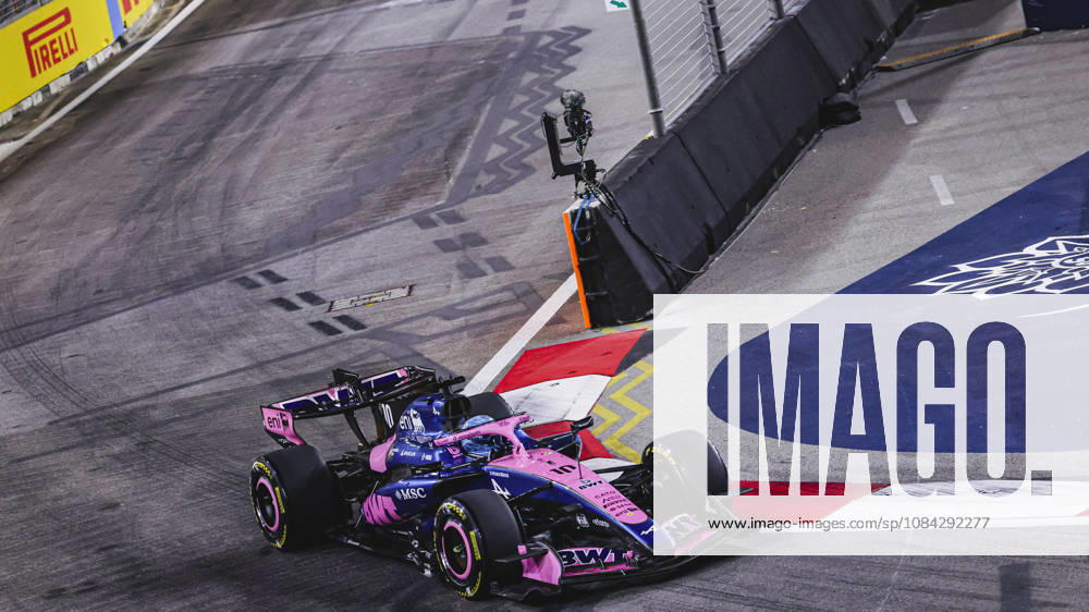 PIERRE GASLY of BWT Alpine Formula One Team qualifies 10th during Sprint Qualifying of the 2026 Formula 1 Singapore Grand Prix at Marina Bay Street Circuit in Singapore. Singapore Singapore - ZUMAh201 20261009_zsp_h201_029