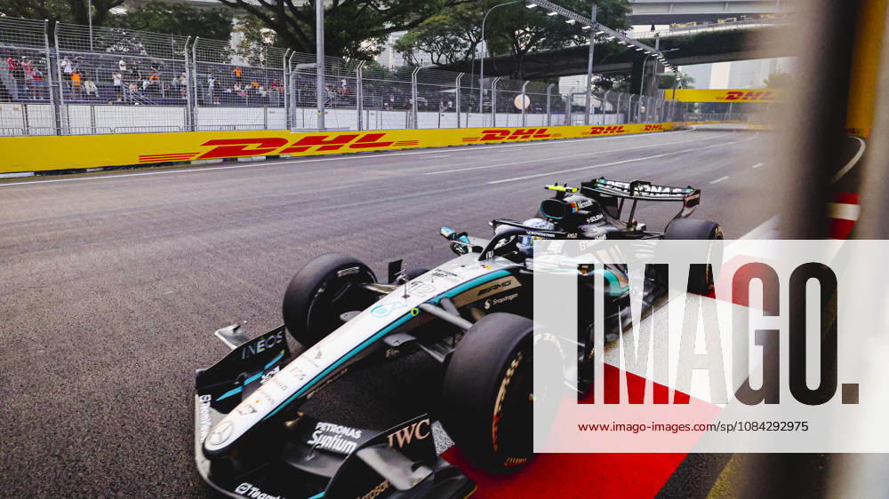 KIMI ANTONELLI of Mercedes-AMG Petronas Formula One Team sets the seventh-fastest lap time during FP1 of the 2026 Formula 1 Singapore Grand Prix at Marina Bay Street Circuit in Singapore. Singapore Singapore - ZUMAh201 20261009_zsp_h201_045