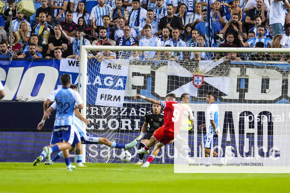 Roberto Fernandez of RCD Espanyol in action during the Spanish league, LaLiga EA Sports, football match played between Malaga CF and RCD Espanyol at La Rosaleda stadium on October 9, 2026, in Malaga, Spain. Malaga Spain - ZUMAa181 20261009_zaa_a181_337