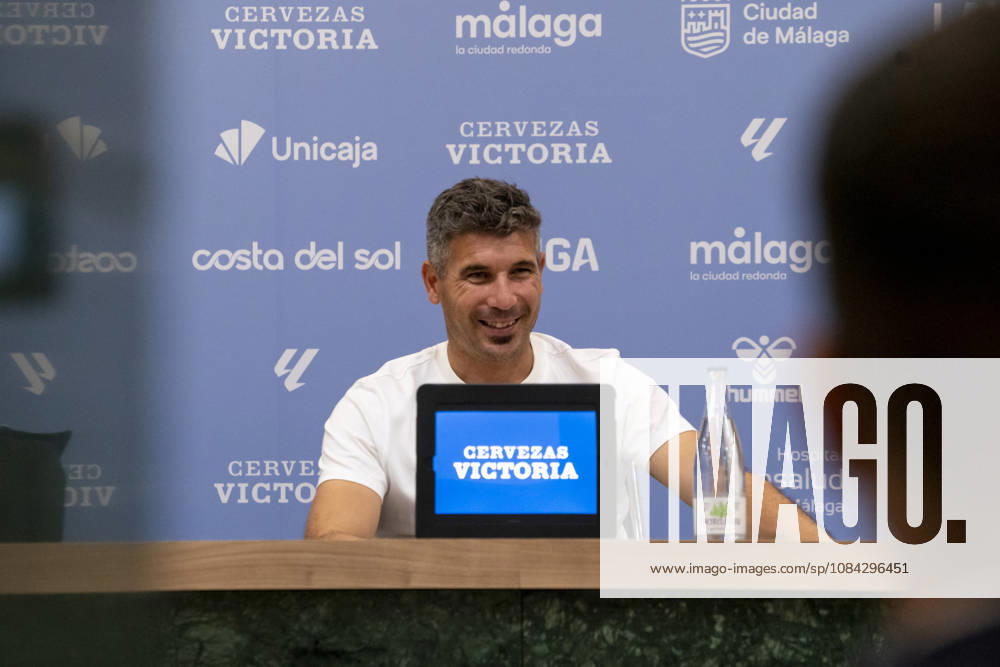 Malaga head coach, Juan Funes, smiling after a late draw during the press conference, PK, Pressekonferenz after La Liga match between Malaga and RCD Espanyol at the Estadio de la Rosaleda on the 9th of October, 2026 in Malaga, Spain