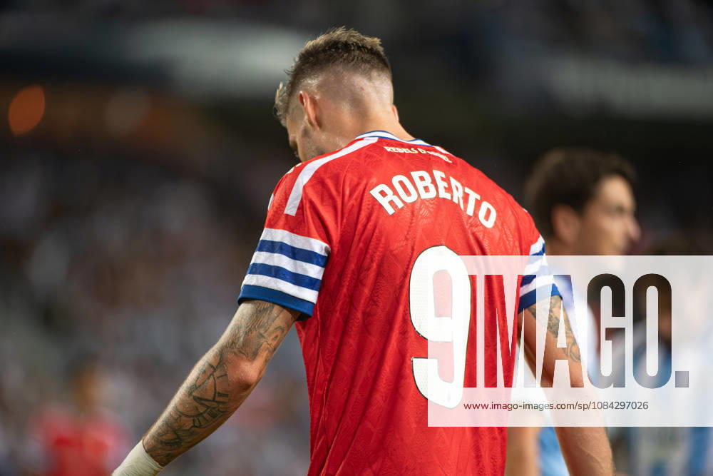 ESP: Malaga CF vs RCD Espanyol - La Liga Hypermotion MALAGA, SPAIN - OCTOBER 9: Roberto Fernandez of RCD Espanyol during the match between Malaga CF and RCD Espanyol of La Liga Hypermotion on October 9, 2026 at La Rosaleda Stadium in Malaga, Spain. (Photo by Samuel Carreno)