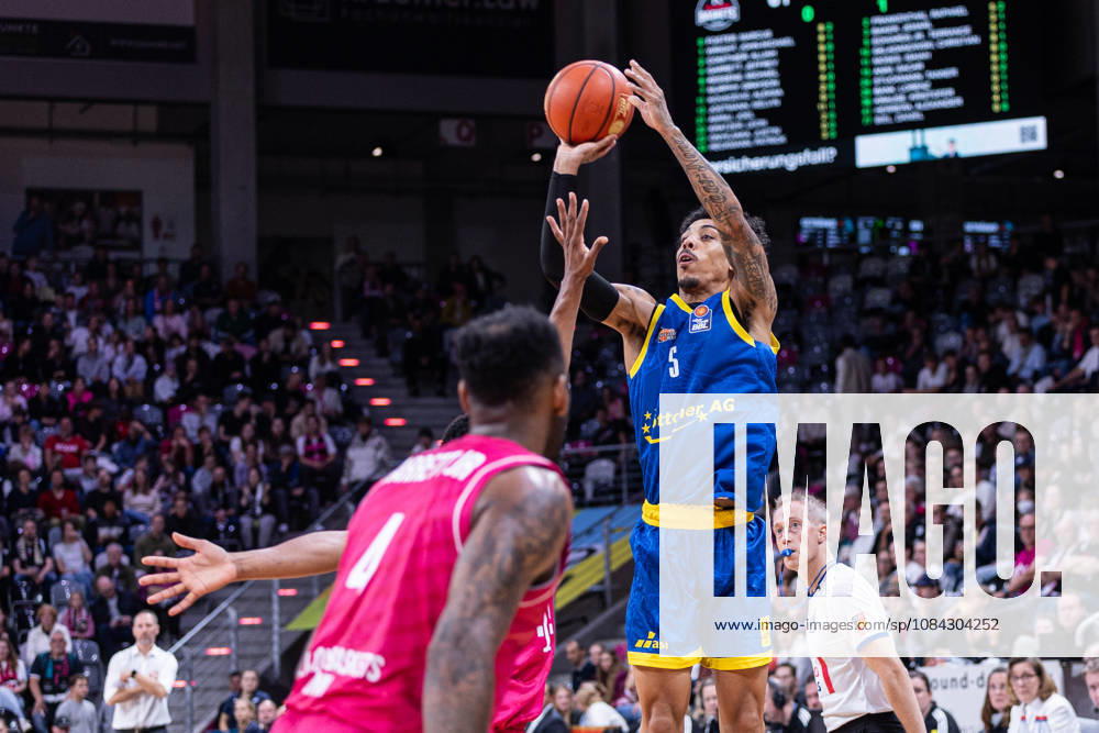 EasyCredit Basketball Bundesliga, Telekom Baskets Bonn vs. Science City Jena, October 9, 2026: Terrence Edwards of Science City Jena takes a shot. easyCredit Basketball Bundesliga, Telekom Baskets Bonn vs. Science City Jena, October 9, 2026, Telekom Dome Bonn