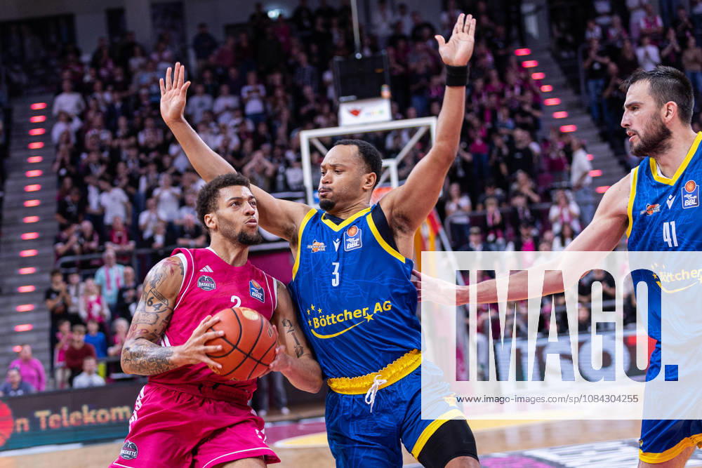 EasyCredit Basketball Bundesliga, Telekom Baskets Bonn vs. Science City Jena, October 9, 2026: Alijah Comithier (Telekom Baskets Bonn) 2 and Jemarl Baker Jr. (Science City Jena) 3; easyCredit Basketball Bundesliga, Telekom Baskets Bonn vs. Science City Jena, October 9, 2026, Telekom Dome Bonn