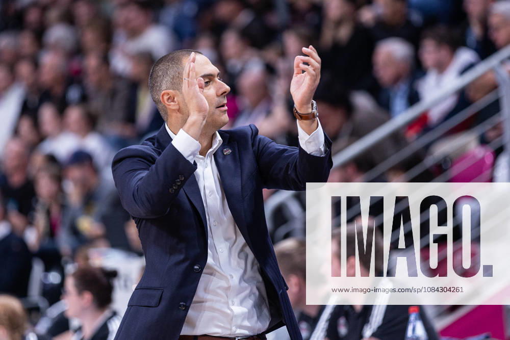 EasyCredit Basketball Bundesliga, Telekom Baskets Bonn vs. Science City Jena, October 9, 2026 Marko Stankovic, head coach of Telekom Baskets Bonn, applauds easyCredit Basketball Bundesliga, Telekom Baskets Bonn vs. Science City Jena, October 9, 2026, Telekom Dome Bonn