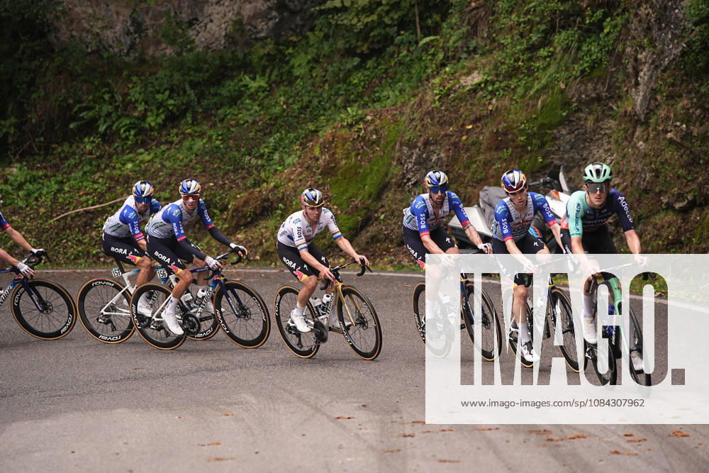 The race , Breakaway on the Val Piana climb, Belgium s Remco Evenepoel of Red Bull - Bora - Hansgrohe (c) during the 120th edition of the Il Lombardia, Tour of Lombardy cycling race, a 239 km one day race from Bergamo to Como on October 10, 2026, Italy.