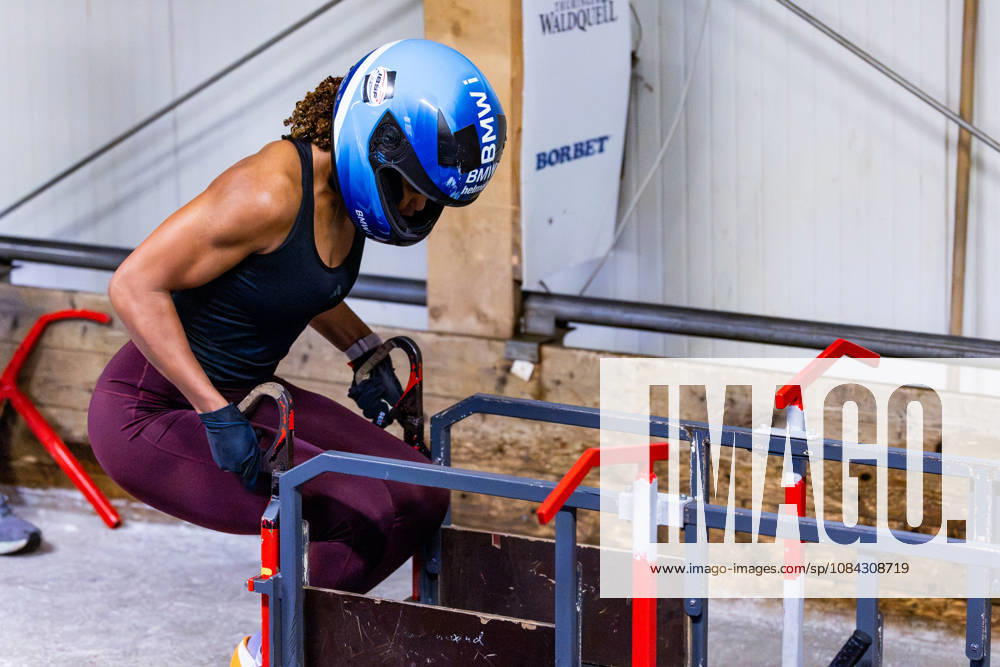 GER, Bobsleigh, Season 26–27, Women, Central Performance Test in Bobsleigh: Push Test. As is tradition, the German bobsleigh pilots and their pushers gathered in Oberhof for a showdown. 98559 Oberhof LOTTO Thuringia EISARENA Oberhof Training Hall Start Facility Thuringia Germany