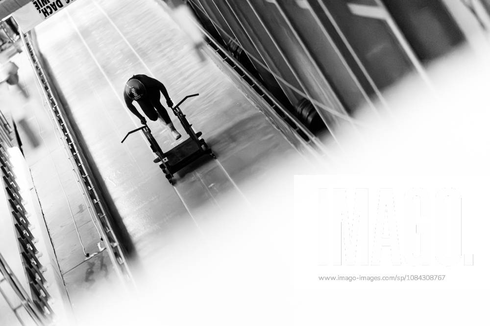 GER, Bobsleigh, Season 26–27, Women, Central Performance Test in Bobsleigh: Push Test. As is tradition, the German bobsleigh pilots and their pushers gathered in Oberhof for a showdown. 98559 Oberhof LOTTO Thuringia EISARENA Oberhof Training Hall Start Facility Thuringia Germany