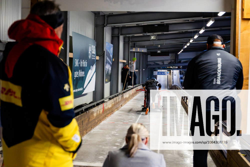 GER, Bobsleigh, Season 26–27, Women, Central Performance Test in Bobsleigh: Push Test. As is tradition, the German bobsleigh pilots and their pushers gathered in Oberhof for a showdown. 98559 Oberhof LOTTO Thuringia EISARENA Oberhof Training Hall Start Facility Thuringia Germany