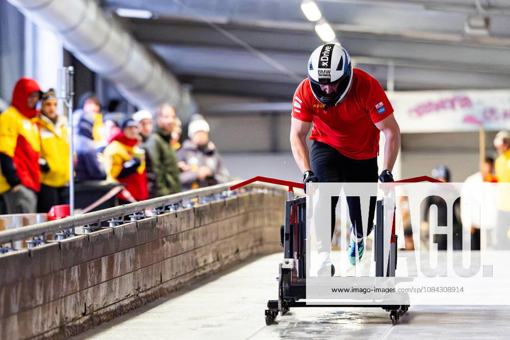 GER, Bobsleigh, Season 26–27, Men, Central Performance Test in Bobsleigh: Push Test. Traditionally, German bobsled pilots and their pushers have gathered in Oberhof for a test of strength. 98559 Oberhof LOTTO Thuringia EISARENA Oberhof Training Hall Start Facility Thuringia Germany