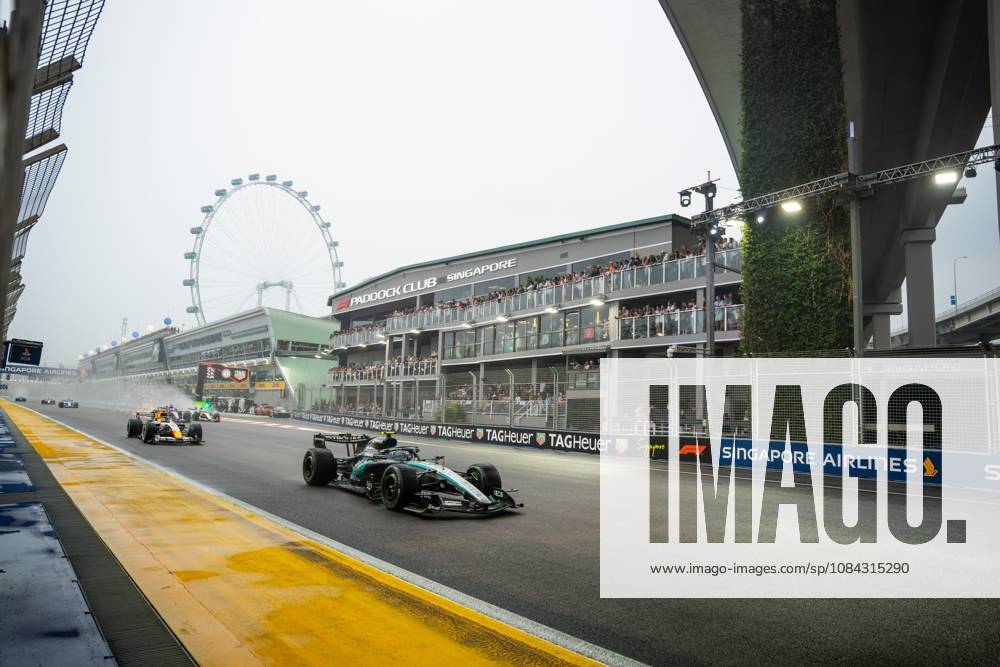 Andrea Kimi Antonelli (ITA) (Mercedes-AMG Petronas F1 Team) during the sprint of the Formula 1 Singapore Grand Prix 2026 at the Marina Bay Street Circuit. F1 2026: (Sprint Race) Singapore Grand Prix In Singapore, Singapore - 10 Oct 2026 - ZUMAs197 20261010_aaa_s197_008