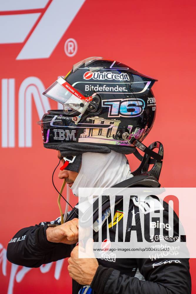 Charles Leclerc (MCO) (Scuderia Ferrari HP) in parc fermo after the sprint race of the Formula 1 Singapore Grand Prix 2026 at the Marina Bay Street Circuit. F1 2026: (Sprint Race) Singapore Grand Prix In Singapore, Singapore - 10 Oct 2026 - ZUMAs197 20261010_aaa_s197_017