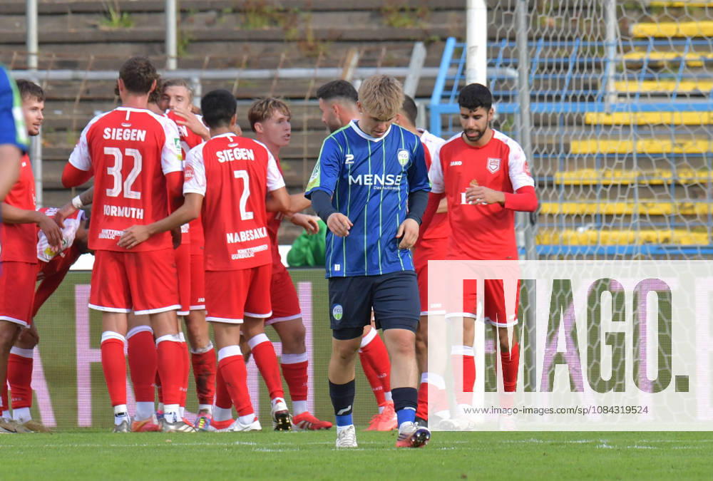 GER, Soccer, Regionalliga West, 2026–2027 Season, Matchday 12, Ohlendorf Stadium in Heidewald, Gütersloh FC vs. SF Siegen 0–5, Erik Lanfer. FC Gütersloh is disappointed after the 0–1 loss; action, single frame, horizontal, facial expressions, gestures, disappointed, disappointment