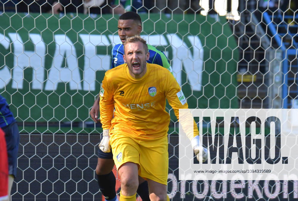 GER, Soccer, Regionalliga West, 2026–2027 Season, Matchday 12, Ohlendorf Stadium in Heidewald, Gütersloh FC vs. SF Siegen 0–5 Jarno Peters, FC Gütersloh, Action, Single Frame, Landscape, Facial Expressions, Gestures, Goalkeeper, Keeper,