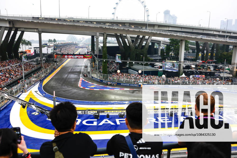 F1 - SINGAPORE GRAND PRIX 2026 Safety car, rain, pluie, during the 2026 Formula 1 Singapore Grand Prix, 17th round of the 2026 Formula One World Championship, WM, Weltmeisterschaft from October 9 to 11, 2026 on the Marina Bay Street Circuit, in Singapore, Singapore - SingaporeSingapore