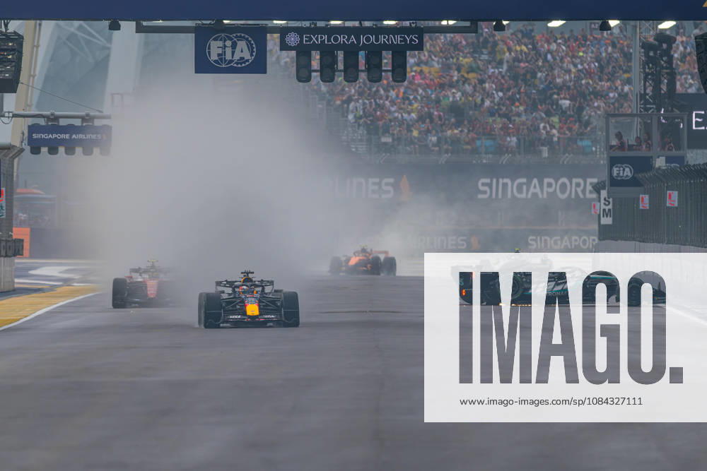 FORMULE 1 : Grand Prix de Singapour - 10 10 2026 63 George Russell (GBR) Mercedes-AMG PETRONAS Formula One Team (DEU) Mercedes W17 Mercedes, during the Formula 1 Singapore Grand Prix at the Marina Bay Street Circuit, Round 18 of the 2026 FIA Formula 1 World Championship, WM, Weltmeisterschaft 9-11 October 2026, Singapore (SGP). SINGAPORESingapore