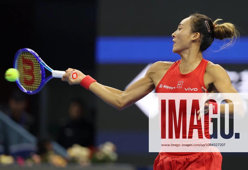 (261010) -- BEIJING, Oct. 10, 2026 -- Zheng Qinwen hits a return during the women s singles semifinal between Zheng Qinwen of China and Elise Mertens of Belgium at 2026 China Open tennis tournament in Beijing, China, Oct. 10, 2026. ) (SP)CHINA-BEIJING-TENNIS-CHINA OPEN-WOMEN S SINGLES-SEMIFINAL (CN) ZhangxChenlin