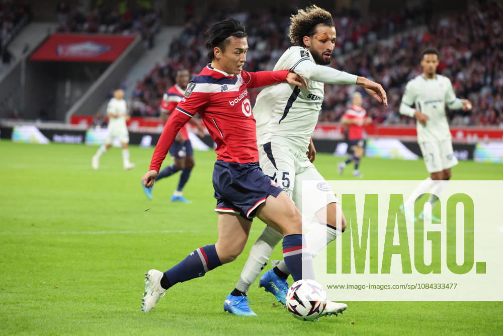 Ayase UEDA (LOSC Lille) et Ahmed TOUBA (Havre AC) lors du match LOSC Lille vs Le Havre, Ligue 1, Decathlon Arena stade Pierre Mauroy, le 10 octobre 2026 - photo Laurent Sanson PsnewZ