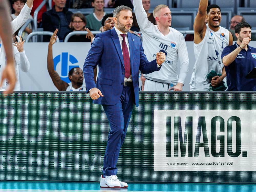 Vladimir Jovanovic, Syntainics MBC, coach, celebrating, celebration, positive emotions, positive emotion, BMA365 Bamberg Baskets vs. Syntainics MBC, basketball, easyCredit BBL, Matchday 5, October 10, 2026, BMA365 Bamberg Baskets vs. Syntainics MBC, basketball, easyCredit BBL, Matchday 5, October 10, 2026, Bamberg
