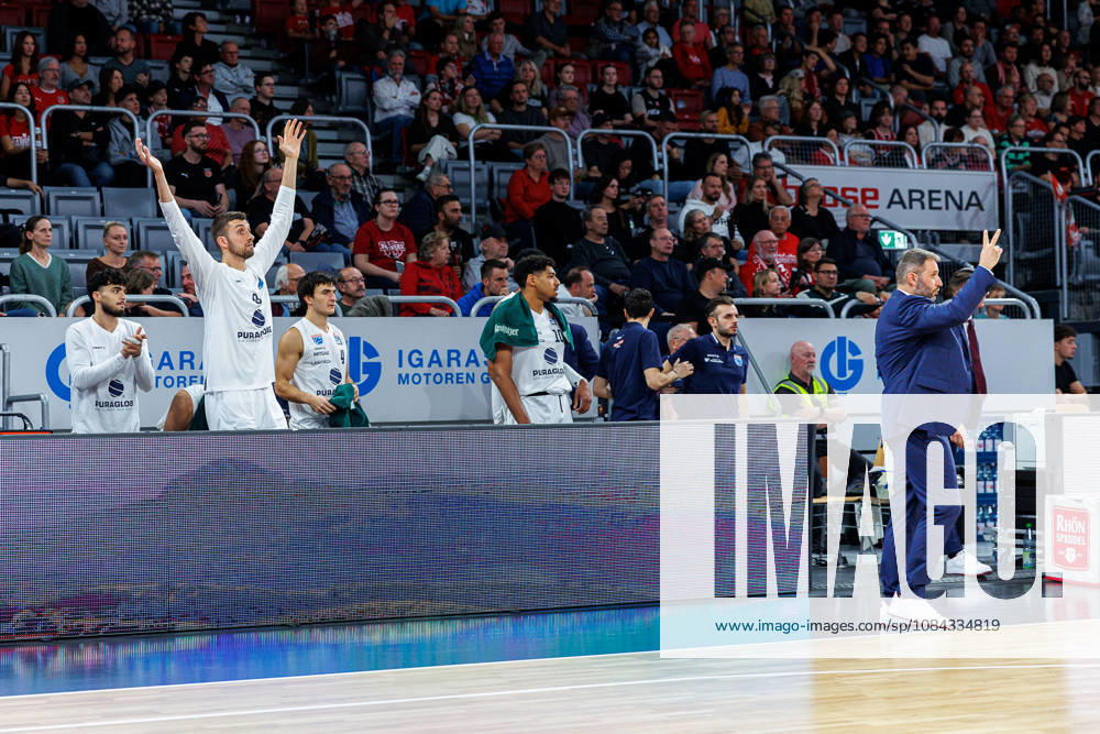 Team, squad, cheering, cheers, positive emotions, positive emotion, BMA365 Bamberg Baskets vs. Syntainics MBC, basketball, easyCredit BBL, Matchday 5, October 10, 2026 BMA365 Bamberg Baskets vs. Syntainics MBC, basketball, easyCredit BBL, Matchday 5, October 10, 2026 Bamberg
