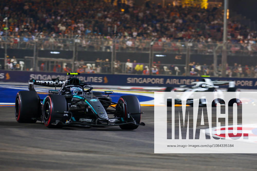 Formula 1 Singapore Grand Prix SINGAPORE - OCTOBER 10: Aston Martin’s driver Fernando Alonso (L) during the Qualifying Session at the Formula One Grand Prix of Singapore, at the Marina Bay Street Circuit in Singapore, on October 10, 2026. Daniel Ceng Anadolu Singapore Singapore. Editorial use only. Please get in touch for any other usage.