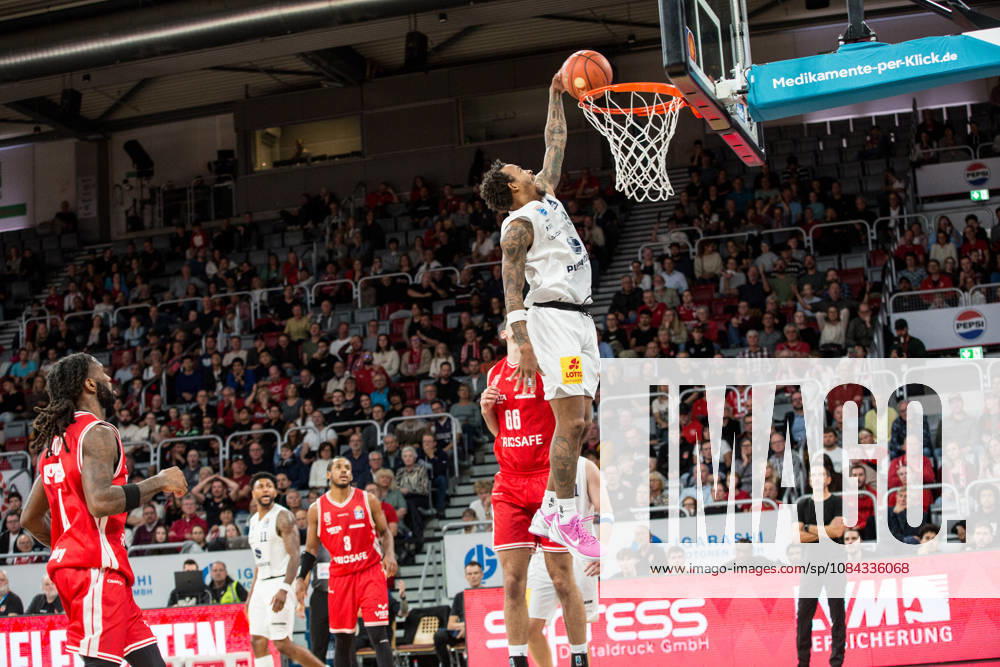 Bamberg, Germany, October 10, 2026; easyCredit BBL 2026–2027, Matchday 5; BMA365 Bamberg Baskets vs. Syntainics MBC; Pictured: Jordan Jones of Bamberg making a layup; Brose Arena, Bavaria