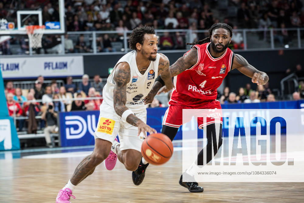 Bamberg, Germany, October 10, 2026; easyCredit BBL 2026–2027, Matchday 5; BMA365 Bamberg Baskets vs. Syntainics MBC; Pictured, from left: DeLonnie Hunt of MBC Weißenfels and Jordan Jones of Bamberg; Brose Arena, Bavaria