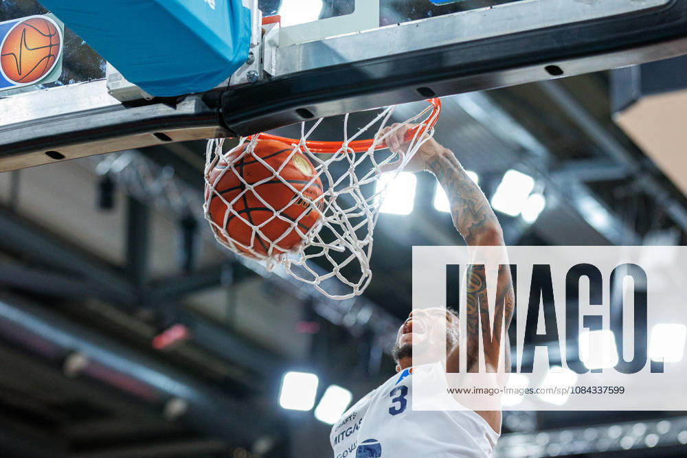 DeLonnie Hunt Syntainics MBC, 03, Single Frame, Single Photo, Portrait, Dunk, BMA365 Bamberg Baskets vs. Syntainics MBC, Basketball, easyCredit BBL, Matchday 5, October 10, 2026 BMA365 Bamberg Baskets vs. Syntainics MBC, Basketball, easyCredit BBL, Matchday 5, October 10, 2026 Bamberg