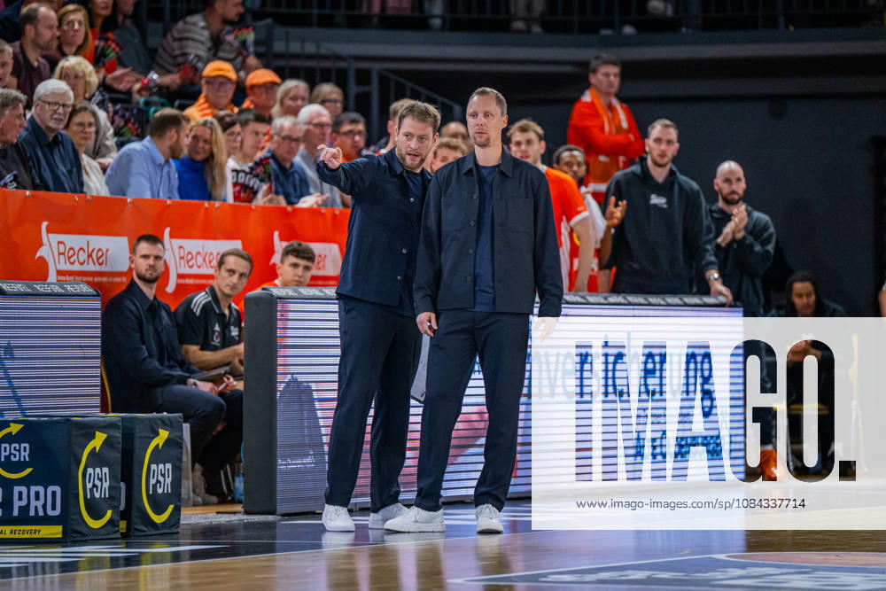 1st Basketball Bundesliga, easyCredit BBL, 2026–2027 Season, Men s Division, Regular Season, Matchday 5, October 10, 2026, RASTA Vechta, ratiopharm Ulm, Christian Held, Head Coach of RASTA Vechta, in conversation with Marius Graf, Assistant Coach of RASTA Vechta, Vechta, RASTA Dome, Lower Saxony, Germany