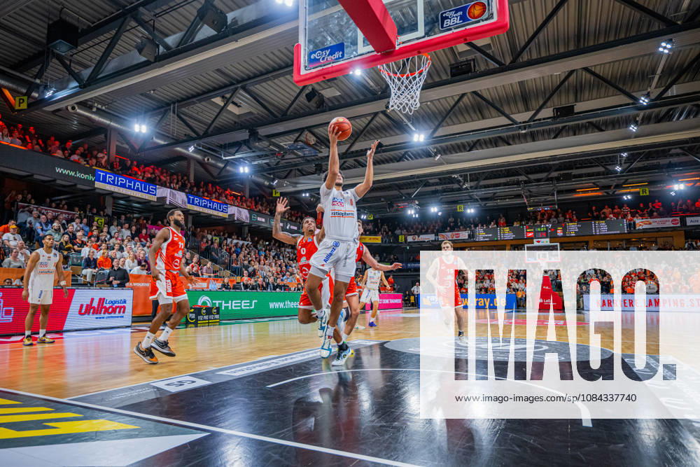 1 Basketball Bundesliga, easyCredit BBL, 2026–2027 Season, Men’s Division, Regular Season, Matchday 5, October 10, 2026, RASTA Vechta vs. ratiopharm Ulm: Adam Atamna scores 0 points for ratiopharm Ulm on a layup at the RASTA Dome in Vechta, Lower Saxony, Germany