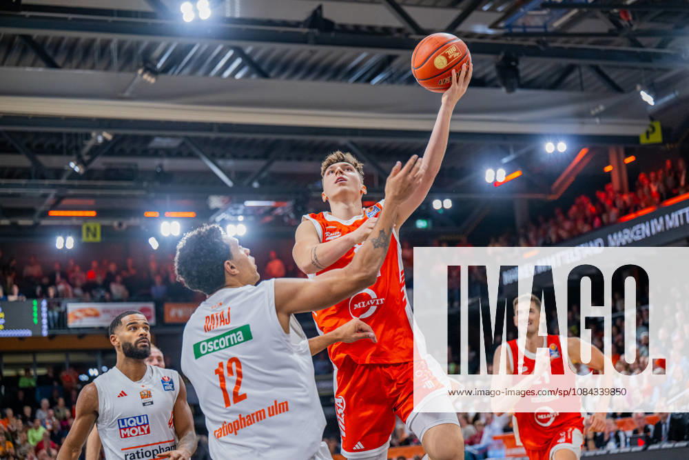 1 Basketball Bundesliga, easyCredit BBL, 2026–2027 Season, Men s Division, Regular Season, Matchday 5, October 10, 2026, RASTA Vechta vs. ratiopharm ulm, Dominik Dolic 8, RASTA Vechta on a layup, Vechta RASTA Dome, Lower Saxony, Germany