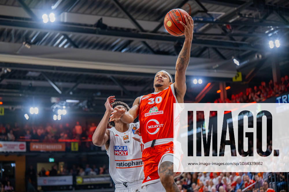1st Basketball Bundesliga, easyCredit BBL, 2026–2027 Season, Men s Division, Regular Season, Matchday 5, October 10, 2026, RASTA Vechta vs. ratiopharm Ulm, Nelson Weidemann 30, RASTA Vechta on a layup, Vechta RASTA Dome, Lower Saxony, Germany