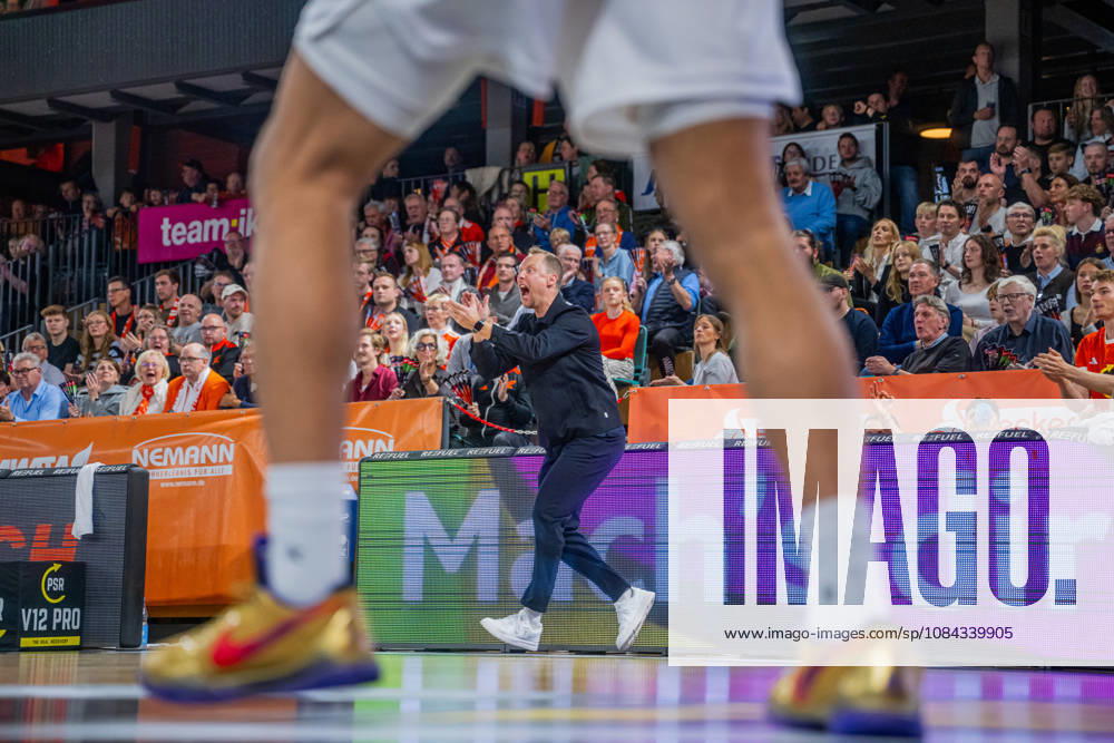 1 Basketball Bundesliga, easyCredit BBL, 2026–2027 Season, Men s Division, Regular Season, Matchday 5, October 10, 2026, RASTA Vechta vs. ratiopharm Ulm: Christian Held, head coach of RASTA Vechta, shows emotion during the game at the RASTA Dome in Vechta, Lower Saxony, Germany