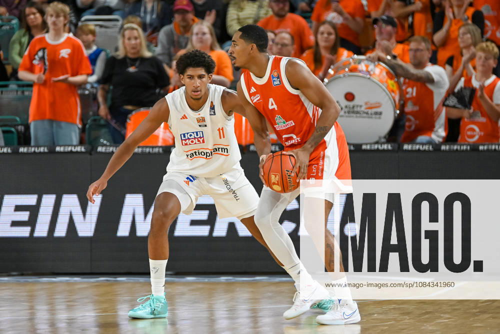 Armaan Franklin (RASTA Vechta), No. 04, up against Meissa Faye (ratiopharm Ulm), No. 11; RASTA Vechta vs. ratiopharm Ulm, easyCredit Basketball Bundesliga, Matchday 5, 2026–2027 season, October 10, 2026, RASTA Vechta vs. ratiopharm Ulm, easyCredit Basketball Bundesliga, Matchday 5, 2026–2027 season, October 10, 2026, Vechta
