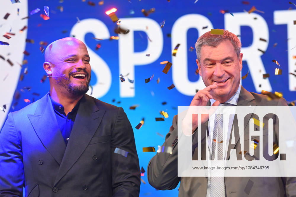 Coach Vincent KOMPANY of Bayern Munich receives the Honorary Award from Bavarian Minister-President Markus SOEDER at the 2026 Bavarian Sports Awards at BMW Welt, Red Carpet, on October 10, 2026