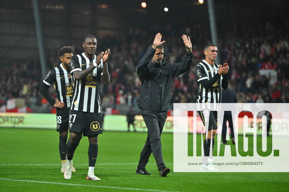 Stade Brestois 29 v Angers SCO - Ligue 1 McDonald s 2026 2027 Stephane GILLI Head Coach of Angers , Lilian RAOLISOA of ANGERS , Amine EL OUAZZANI of Angers during Ligue 1 McDonald s match between Brest and Angers at Stade Francis-Le Ble on October 10, 2026 in Brest, France. Brest France