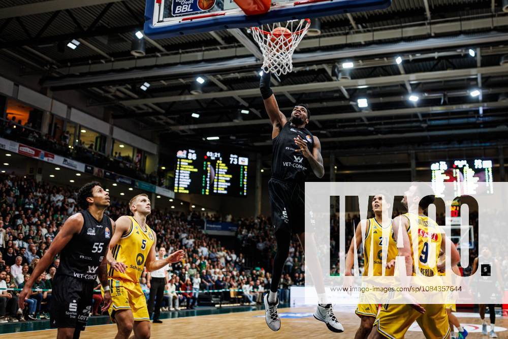 Ejiofor Onu of the Gladiators Trier making a layup, Action Shot: Vet Concept Gladiators Trier vs. Alba Berlin, Basketball, easyCredit BBL, Matchday 5, 2026–2027 Season, October 10, 2026, Vet Concept Gladiators Trier vs. Alba Berlin, basketball, easyCredit BBL, Matchday 5, 2026–2027 season