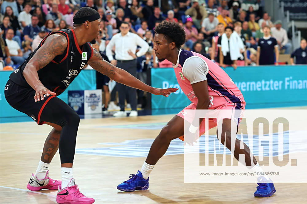 V li Kyndahl Huegel SBB Baskets Wolmirstedt, 5, Chuck Harris MLP Academics Heidelberg, 0 GER BBL MLP Academics Heidelberg SBB Baskets Wolmirstedt Basketball Barmer 2 Basketball Bundesliga ProA Matchday 4, 2026–2027 Season, October 10, 2026 GER MLP Academics Heidelberg SBB Baskets Wolmirstedt, Basketball Barmer 2 Basketball Bundesliga ProA Matchday 4, 2026–2027 Season, October 10, 2026, Heidelberg