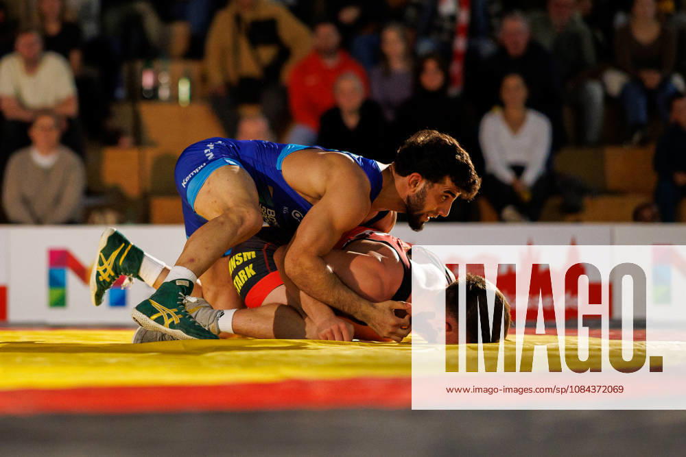 DRB BIRTAT Bundesliga, Day 6 of Competition, ASV Mainz 88 vs. KG Baienfurt Ravensburg, Mainz, October 10, 2026 Match between Calvin Stiller (red), ASV Mainz 88, and Rashad Orujevi (blue), KG Baienfurt Ravensburg, 66 kg Greco-Roman style, DRB BIRTAT Bundesliga, Day 6 of competition, ASV Mainz 88 vs. KG Baienfurt Ravensburg, Sporthalle am großen Sand, Mainz