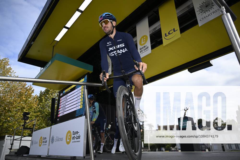 Paris Tours 2026 Cycling Race TOURS, FRANCE - OCTOBER 11 : Bettiol Alberto (ITA) of XDS Astana Team during the 120th edition of Paris Tours an UCI ProSeries 1.Pro one day cycling road race for Men Elite of 216.2 km with start in Chartres and finish in Tours on October 11, 2026 in Tours, France, 11 10 2026 ( Motordriver Guy De Vuyst - Tours France