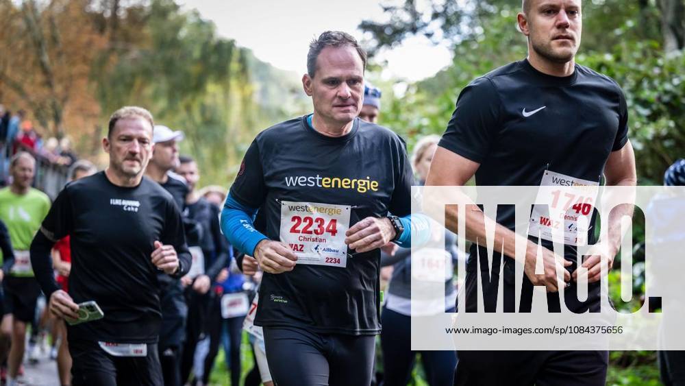 Marathon at Lake Baldeney in Essen ** FOR ** **On Sunday morning, October 11, 2026, approximately 1,800 runners will set out on a course of just over 18 kilometers around the lake as part of the supporting program for the Baldeneysee Marathon. Germany NRW Essen Copyright MartinxMöller
