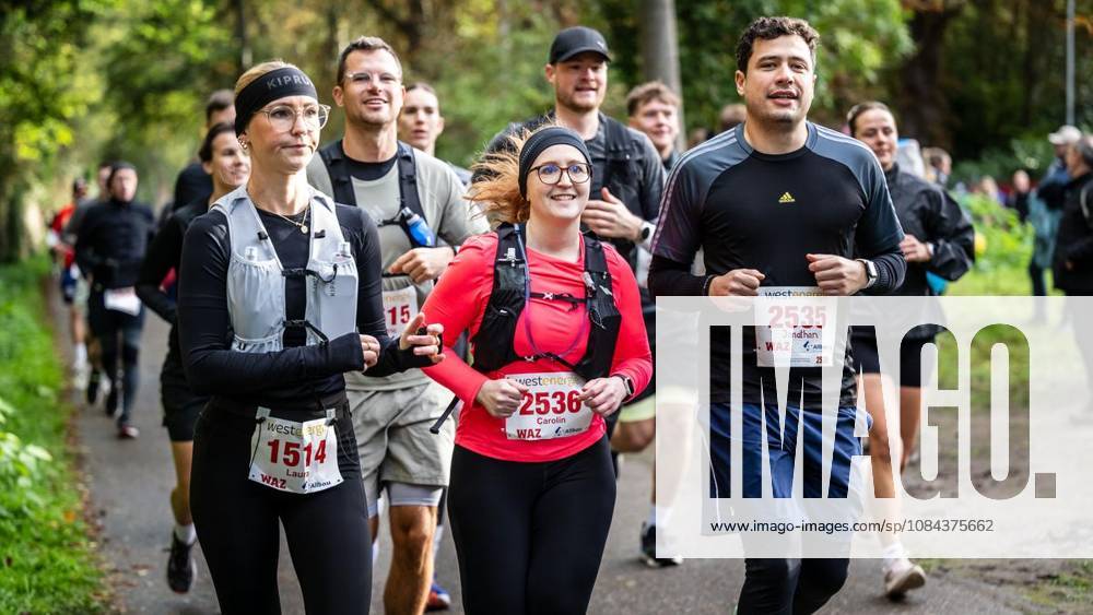 Marathon at Lake Baldeney in Essen ** FOR ** **On Sunday morning, October 11, 2026, approximately 1,800 runners will set out on a course of just over 18 kilometers around the lake as part of the supporting program for the Baldeneysee Marathon. Germany NRW Essen Copyright MartinxMöller