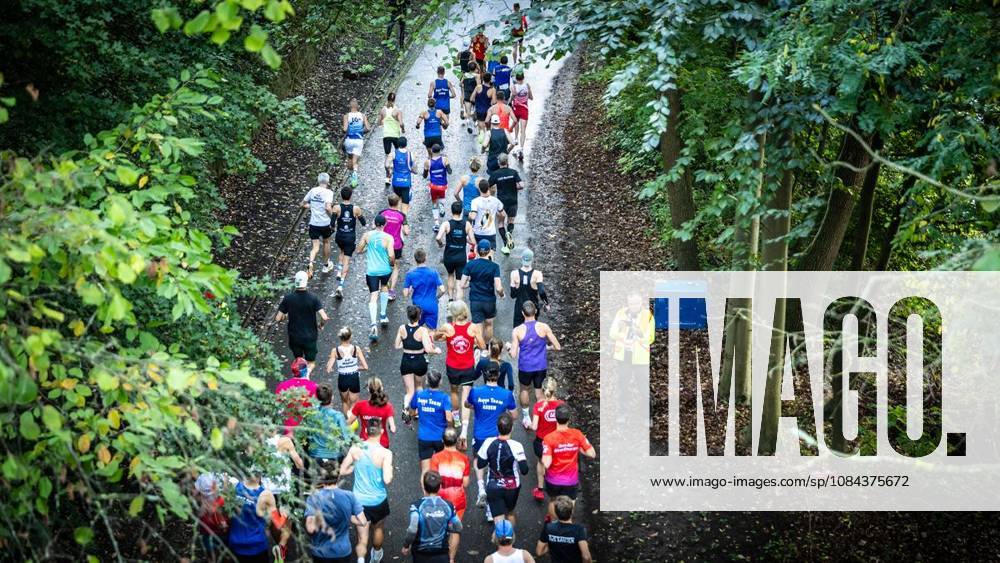 Marathon at Lake Baldeney in Essen ** FOR ** **On Sunday morning, October 11, 2026, approximately 1,200 runners will set out on a two-lap course around Lake Baldeney during the Lake Baldeney Marathon. Germany, North Rhine-Westphalia, Essen. Copyright MartinxMöller