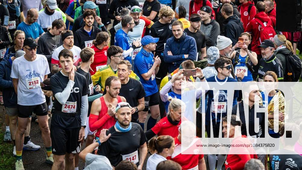 Marathon at Lake Baldeney in Essen ** FOR ** **On Sunday morning, October 11, 2026, approximately 1,800 runners will set out on a course of just over 18 kilometers around the lake as part of the supporting program for the Baldeneysee Marathon. Germany NRW Essen Copyright MartinxMöller